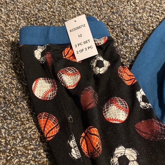 BRAND NEW Cuddl Duds Boys Size 12 Pajama Set! - Picture 2 of 4